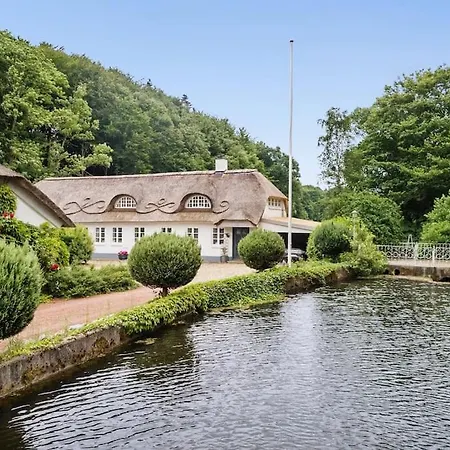 Luxurious Country House With Unique Atmosphere Villa